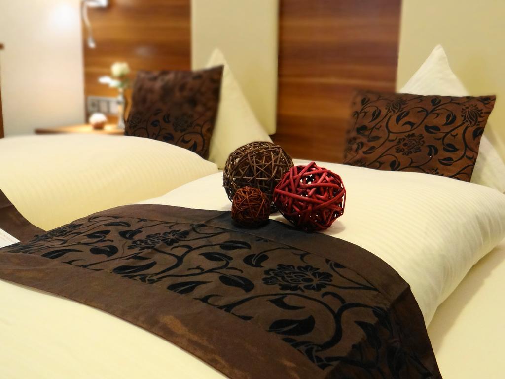 Hotel Schuetzenhof Spa Garden Buerstadt Экстерьер фото
