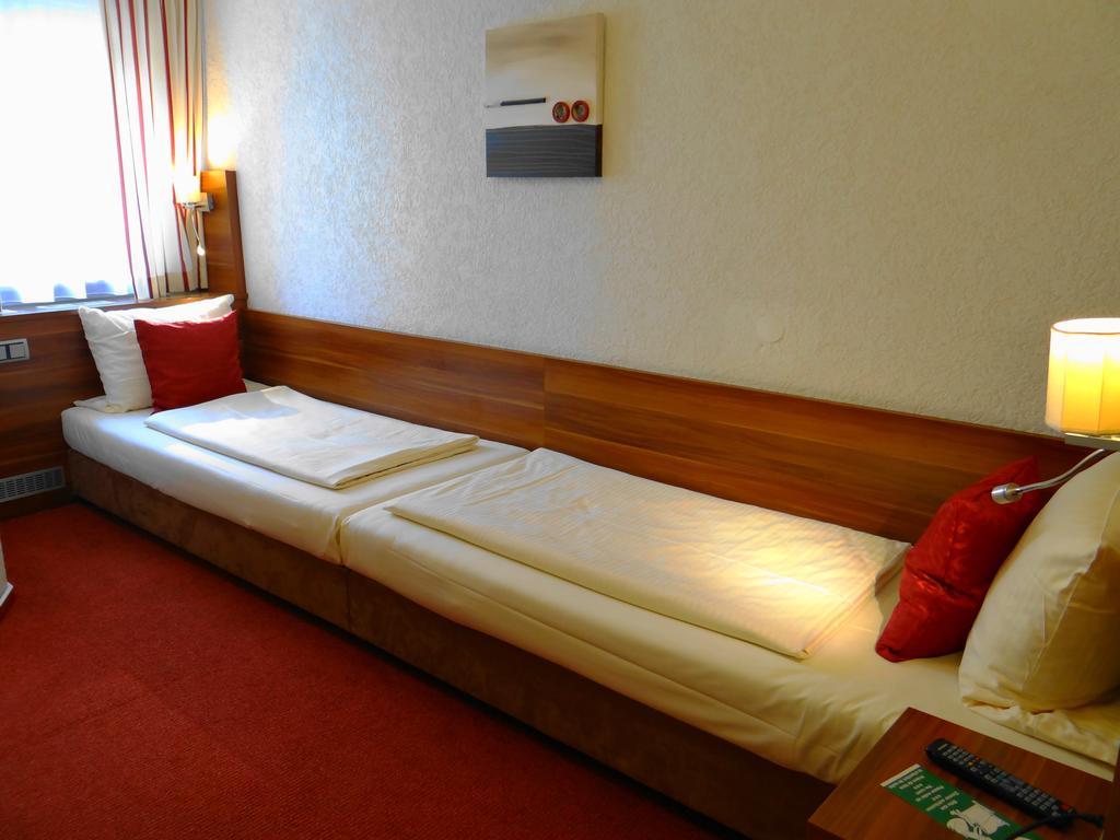 Hotel Schuetzenhof Spa Garden Buerstadt Экстерьер фото